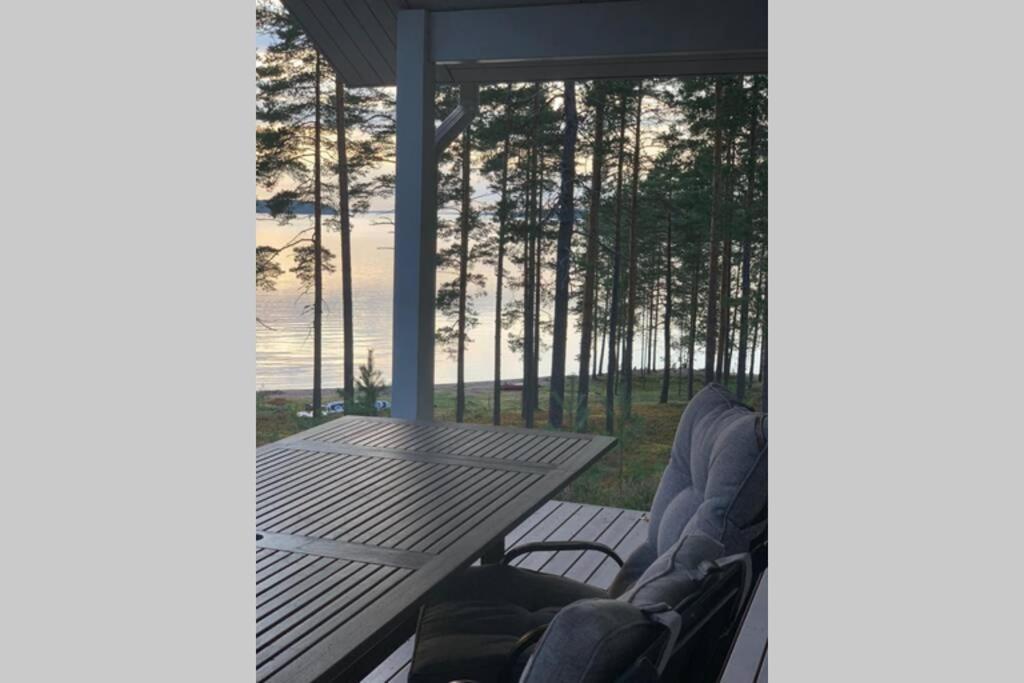 Elegant Villa On The Shore Of Lake Saimaa ラッペーンランタ エクステリア 写真