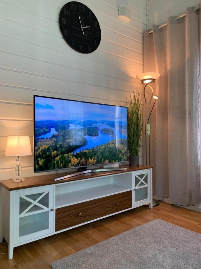 Elegant Villa On The Shore Of Lake Saimaa ラッペーンランタ エクステリア 写真