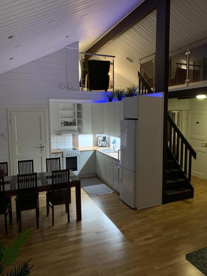 Elegant Villa On The Shore Of Lake Saimaa ラッペーンランタ エクステリア 写真