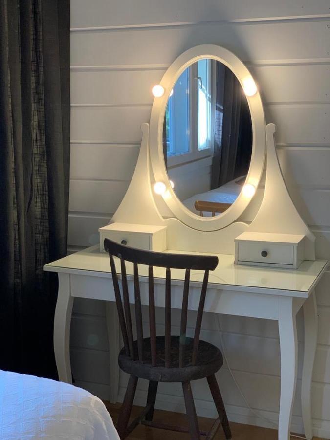 Elegant Villa On The Shore Of Lake Saimaa ラッペーンランタ エクステリア 写真
